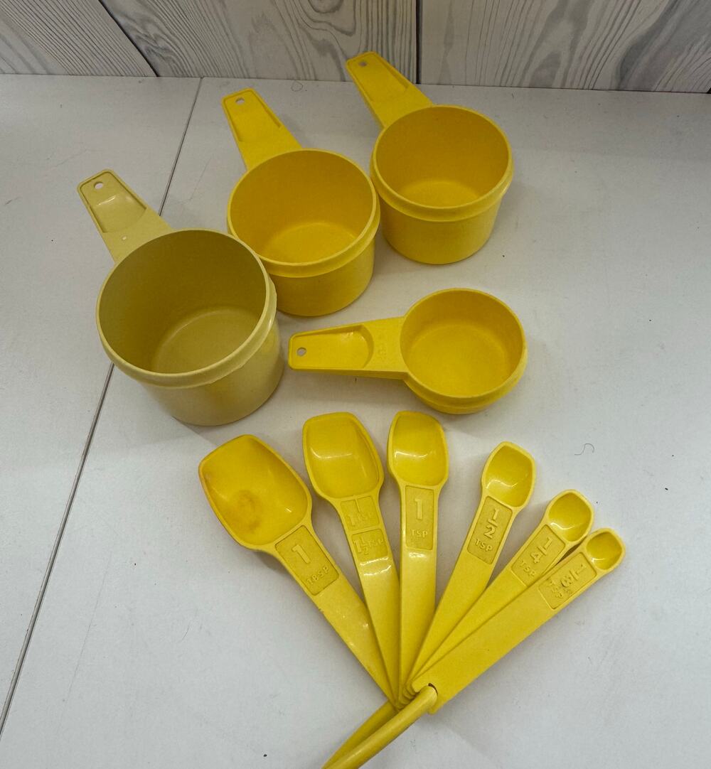 Vintage Tupperware Measuring Cups (4) & Spoons (6)  Set - Yellow